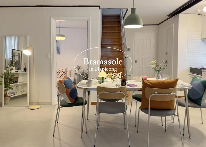 Hongdae Hapjeong 3br For 4 To 8 People Appartement Séoul