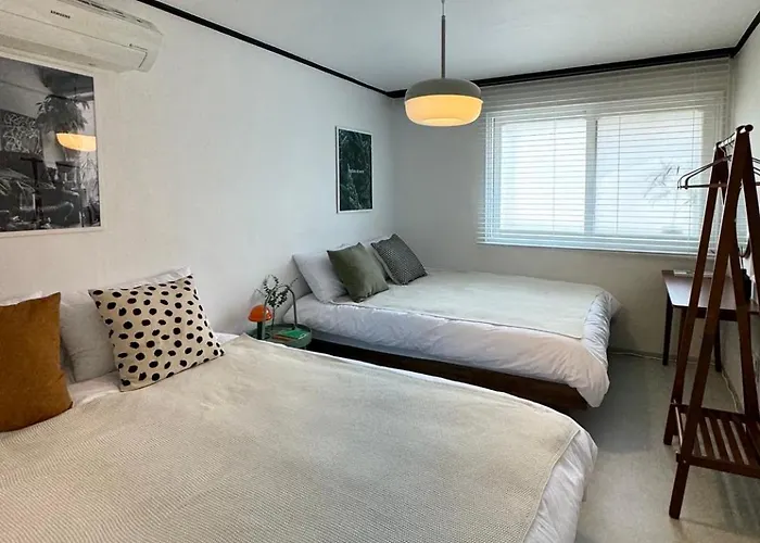 Hongdae Hapjeong 3br For 4 To 8 People *