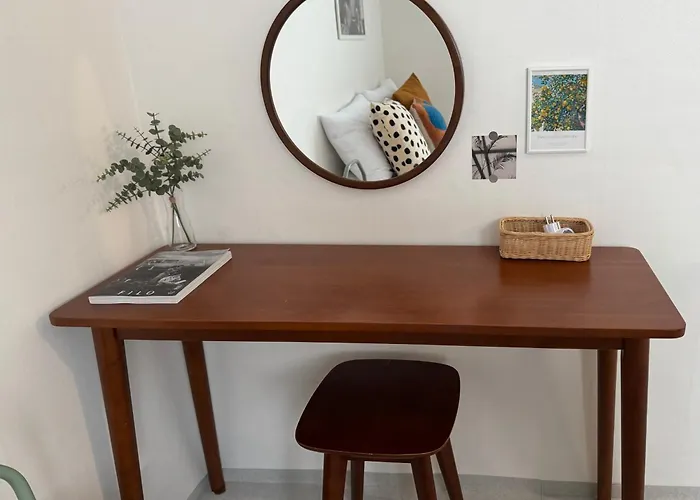 Hongdae Hapjeong 3br For 4 To 8 People Appartement